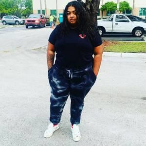 Meet your Posher, Angeles